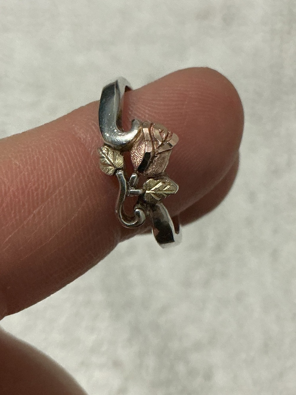 BLACK HILLS GOLD Sterling 12K Rose Ring 8.5